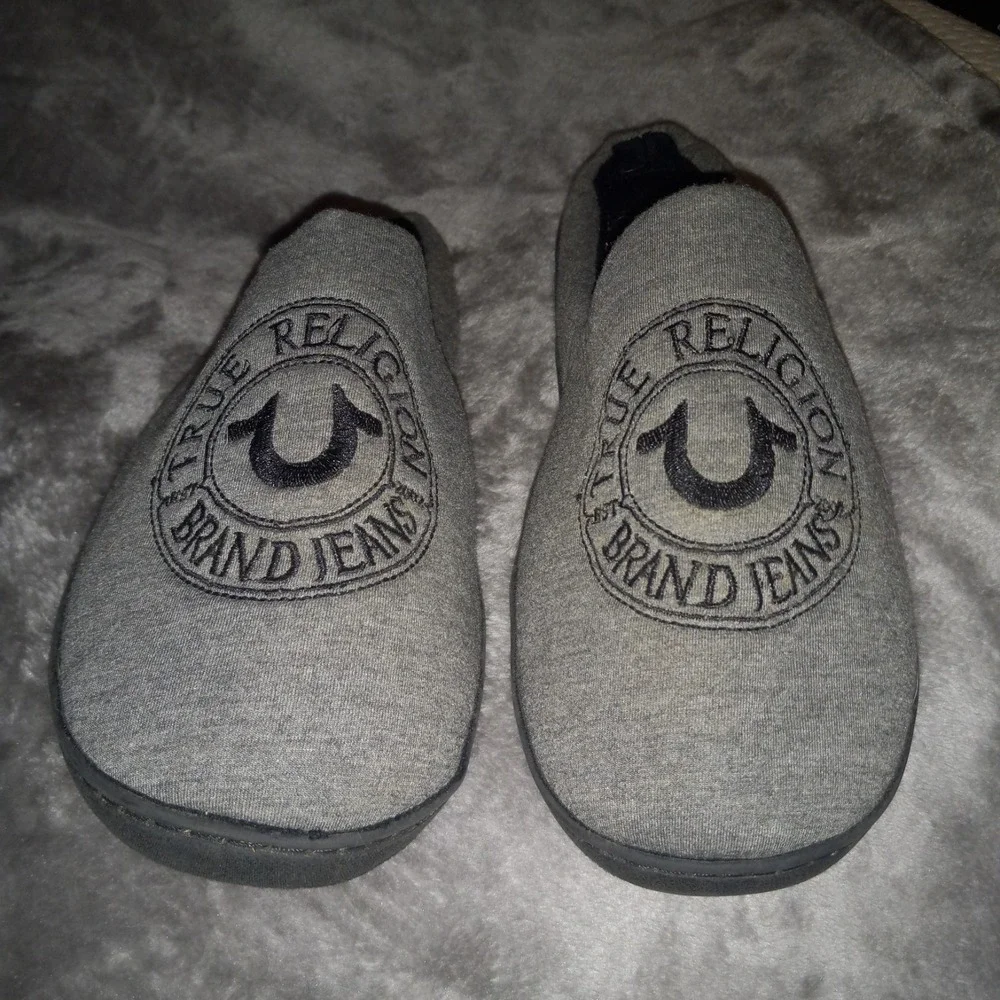 True Religion Men's Slides Slippers GREY Black Horseshoe Logo Soft 13 XL